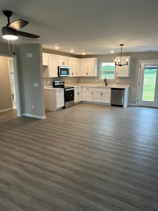 Building Photo - 1110 Brook Ct