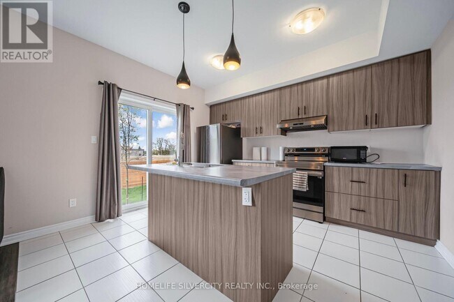 Photo du bâtiment - 5672 Dorchester Rd