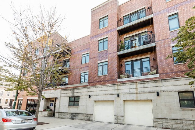Building Photo - 1600 N Marshfield Ave
