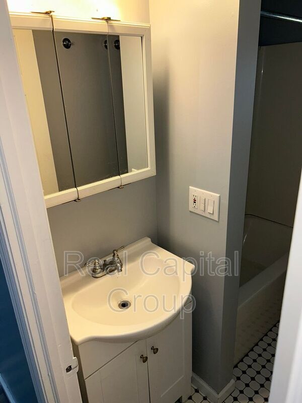 Foto del edificio - 1724 Foster Ave