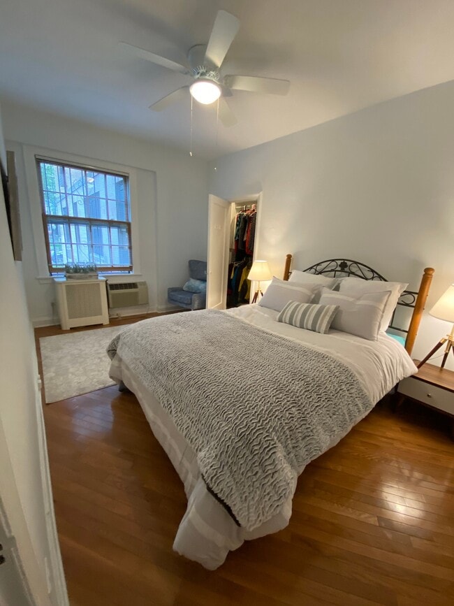 Photo - 2032 Belmont Rd NW Apartment