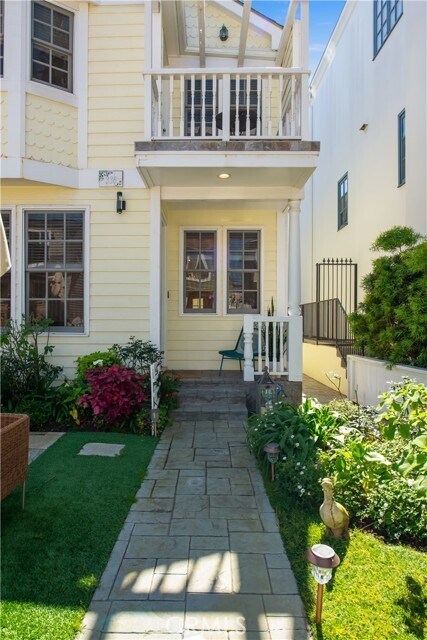 Building Photo - 336 10th St