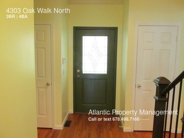 Building Photo - 4303 Oak Walk N