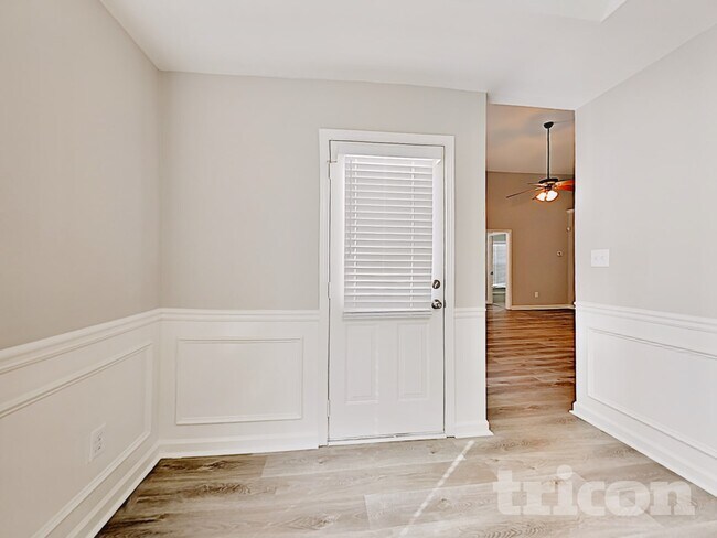 Building Photo - 104 Logan Creek Ct