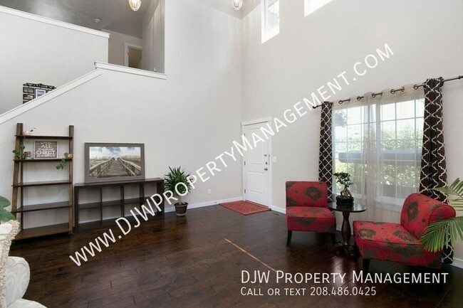 Building Photo - 5218 N Zamora Way