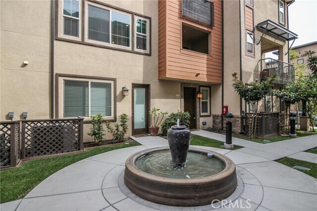 Primary Photo - 1331 Groveside Way