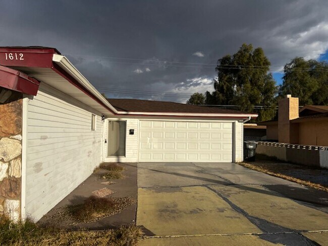 Building Photo - Charming Single-Story Home located in the Heart of Las Vegas
