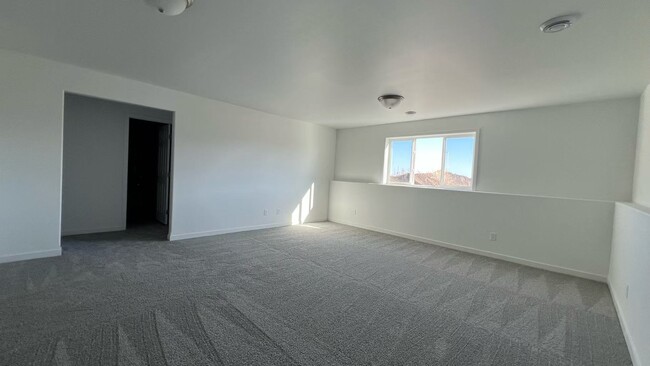 Building Photo - 6753 Samuel Dr