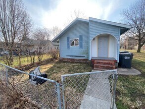 Building Photo - 3018 Chase St