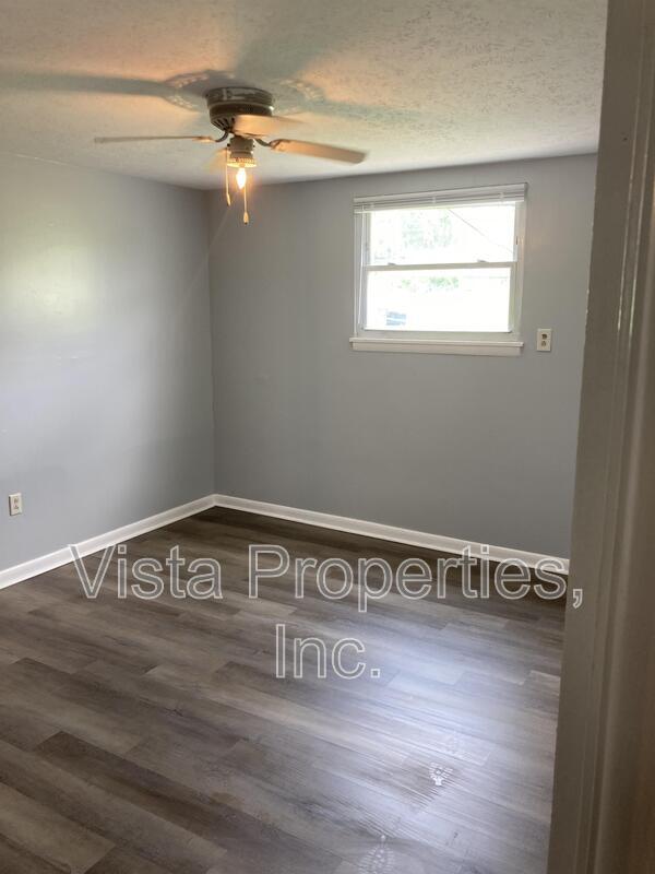 Photo - 4903 Saddlebrook Ln Apartment