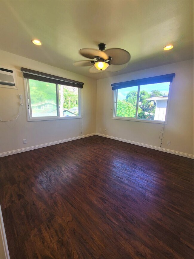 Foto del edificio - Literally steps to the beach!  3 bedroom, ...