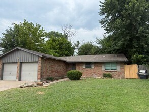 Building Photo - 10853 E 33rd Pl