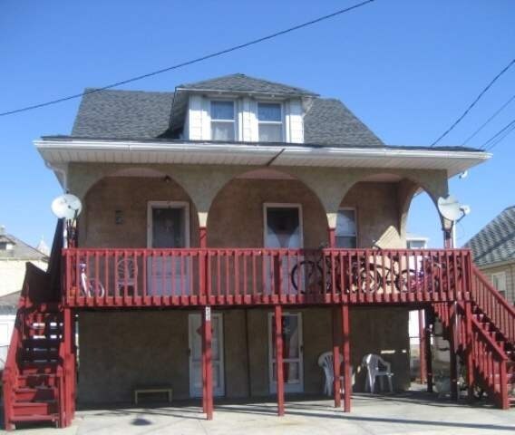 Primary Photo - 233 E Youngs Ave