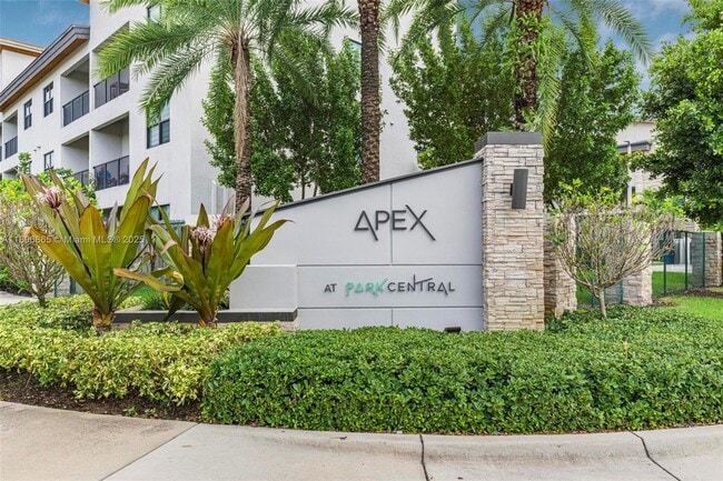 Building Photo - 7865 NW 104th Ave