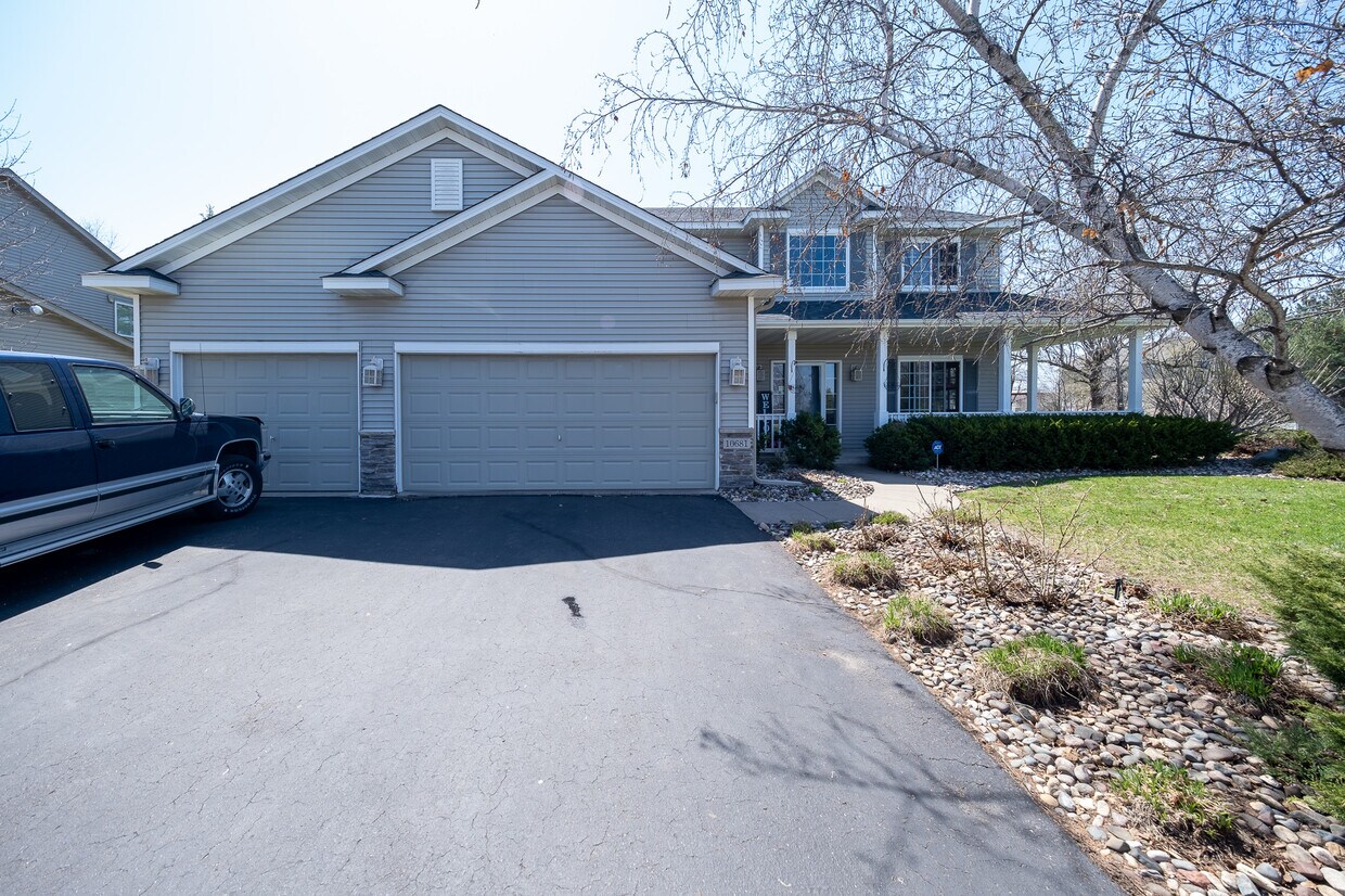 10681 Golden Eagle Trail, Woodbury, MN 55129 House for Rent in