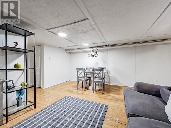 Photo du bâtiment - 29 Scarboro Beach Blvd