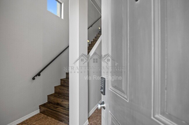 Building Photo - 5998 N 78th St