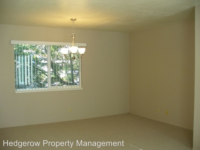 Building Photo - 511 Riverside Dr