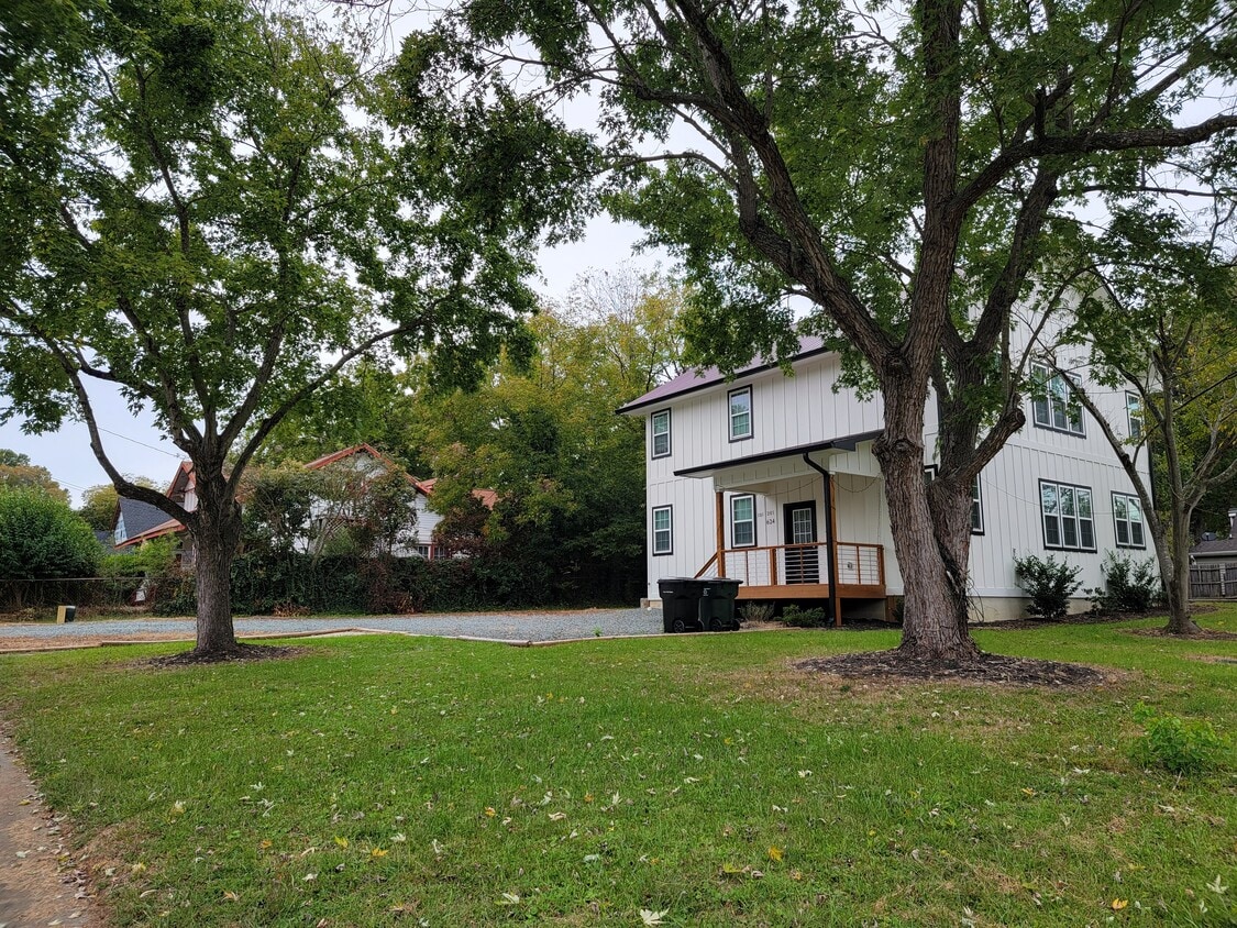 Foto principal - 624 Grace Ave