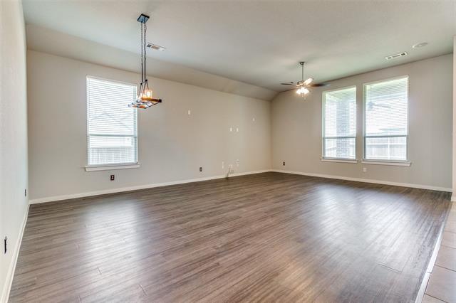 Building Photo - 1130 Chatsworth Dr