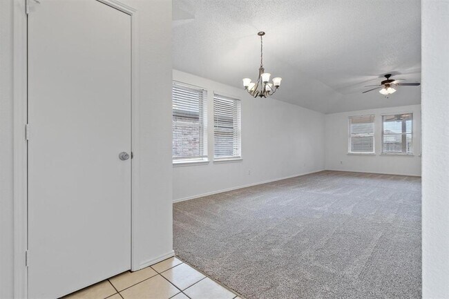 Foto del edificio - 202 Starlight Dr