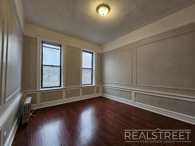 Foto del edificio - 2 bedroom in BROOKLYN NY 11203