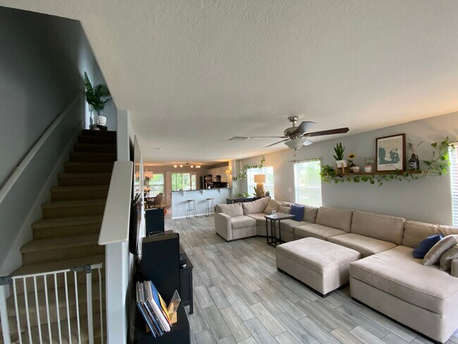 Living Room - 4867 Tuscan Loon Dr