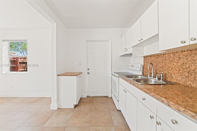 Foto del edificio - 16170 NE 18th Pl