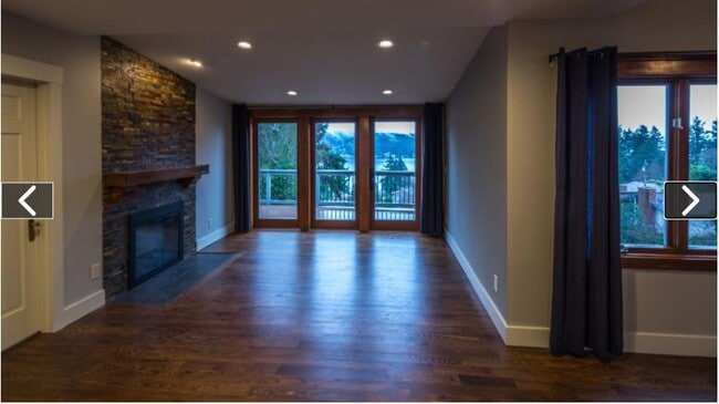 Foto del edificio - 12346 Sand Point Way NE