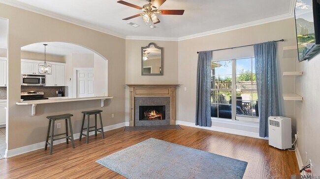 Foto del edificio - 10530 Springglen Ct