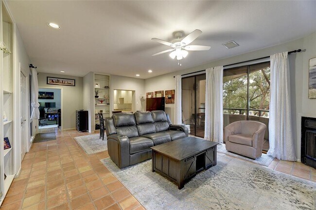 Foto del edificio - 1735 Spyglass Dr