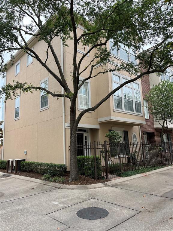 Building Photo - 2144 Bancroft Ln