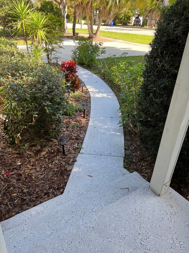 Building Photo - 1655 27th Ave