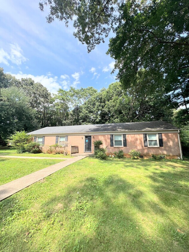 1039 Oakmont Cir, Lynchburg, VA 24502 House Rental in Lynchburg, VA