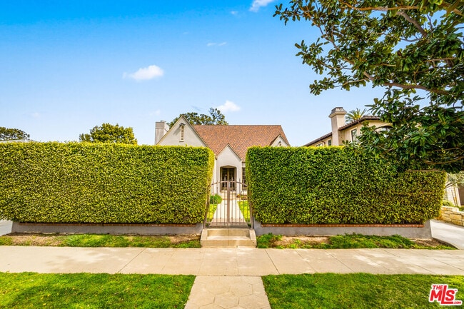 Foto del edificio - 650 S Gretna Green Way