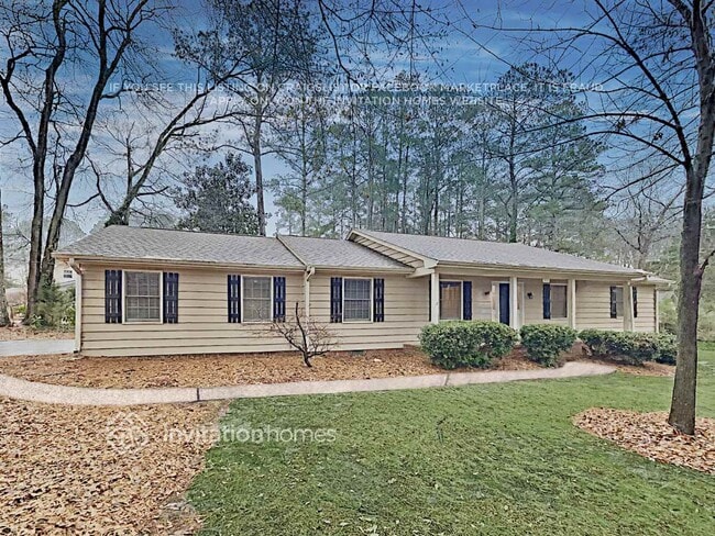Building Photo - 3913 Plantation Dr