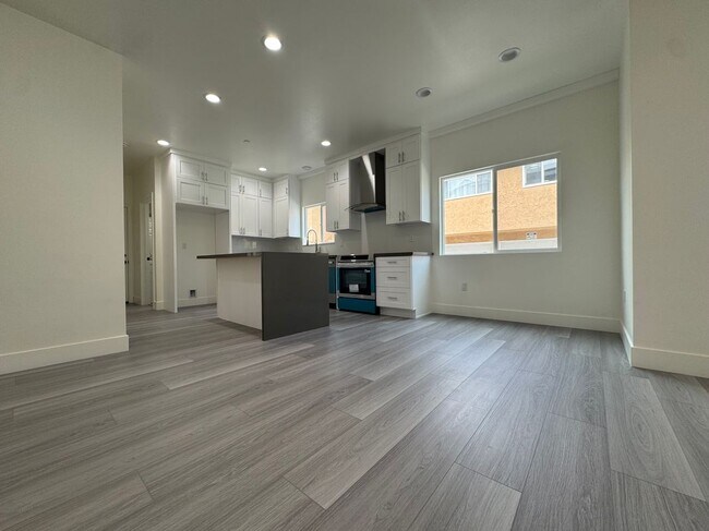 Foto del edificio - 7871 Glencoe Drive