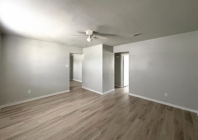 Foto del edificio - 305 Northern Dove Ln