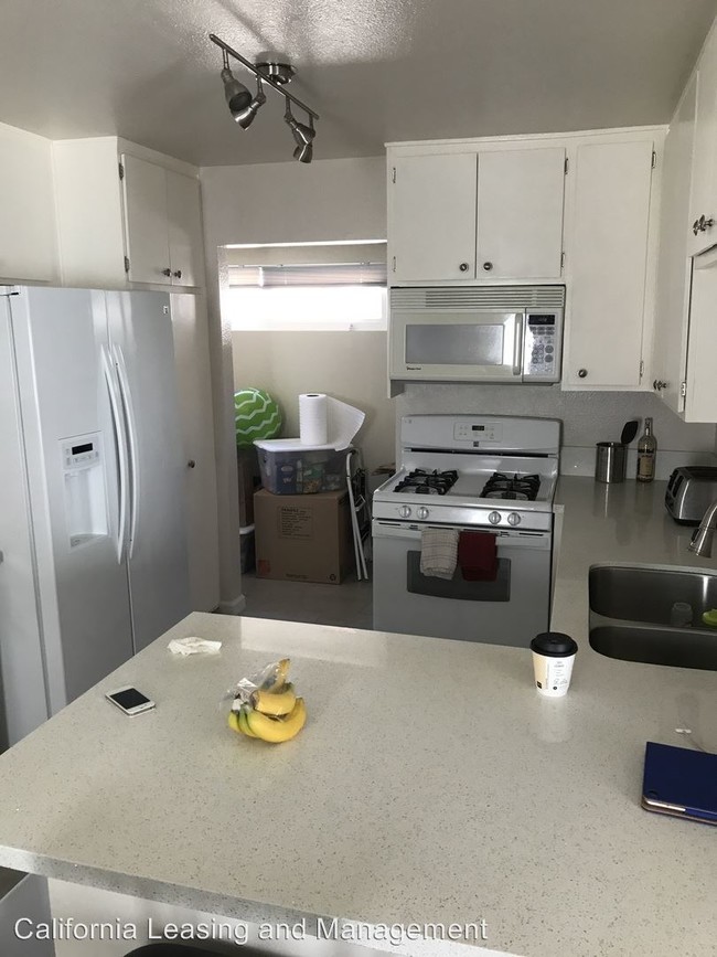 Building Photo - 2 br, 1 bath House - 31321 The Old Road #G