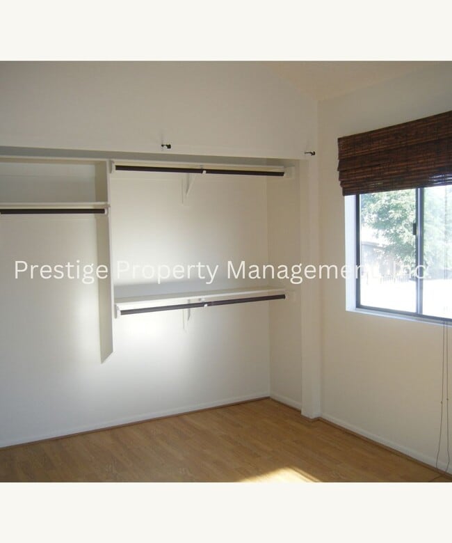 Building Photo - Uniquely Designed Floor-plan!!