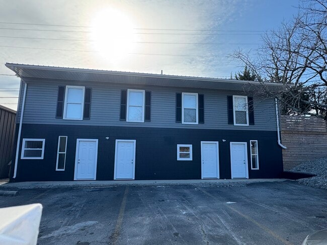 Building Photo - 677 S Jefferson Ave