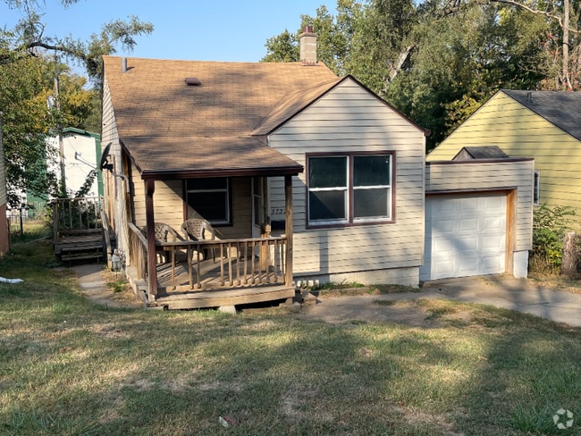Building Photo - 3732 N 36th Ave