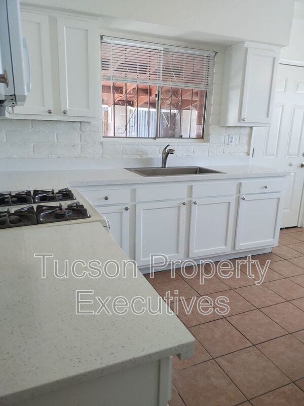 Foto del edificio - 1328-P1328 W Pennington St