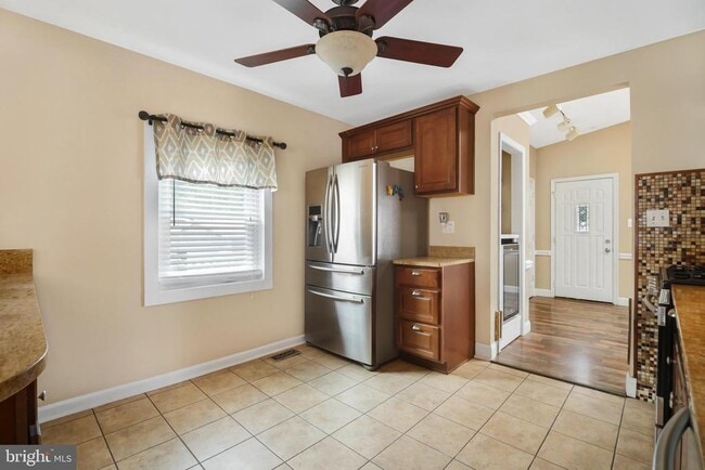 Building Photo - 20 Chester Cir