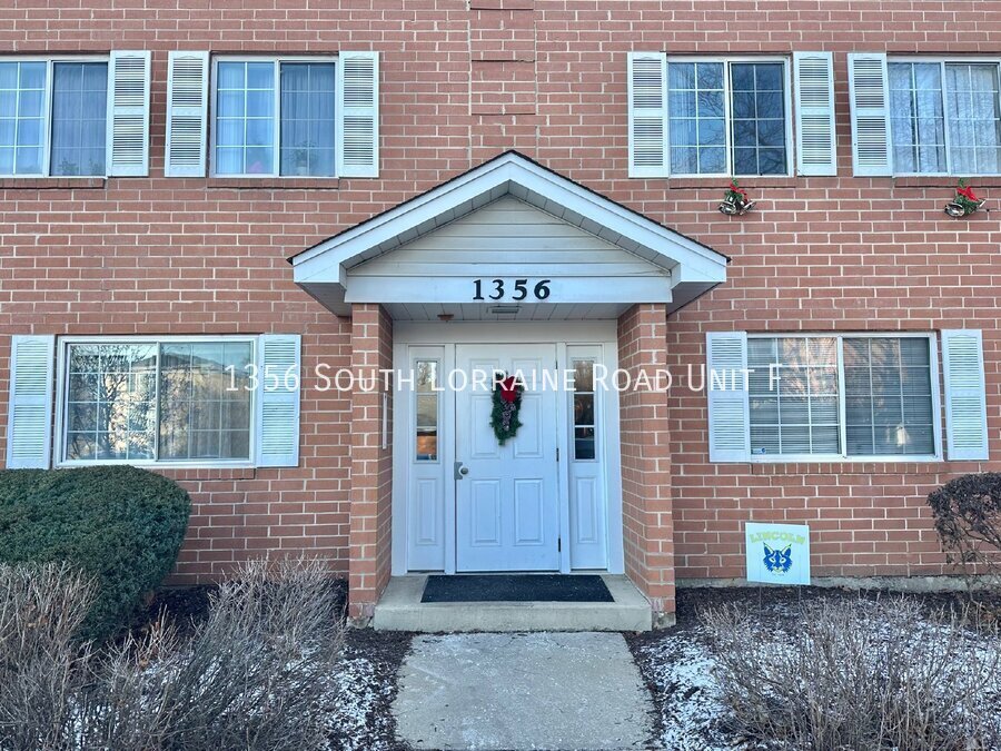 Foto principal - Charming 2 Story Condo in Wheaton