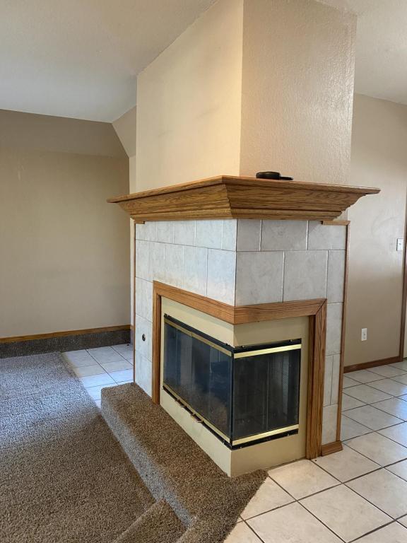 Building Photo - 2320 S W Wolf Run Dr