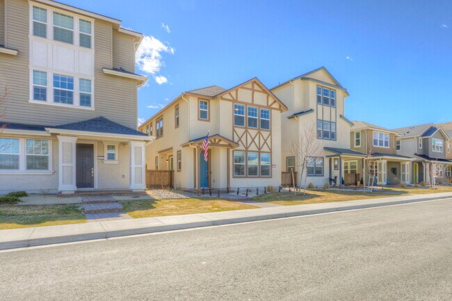Foto del edificio - 1351 Grove St