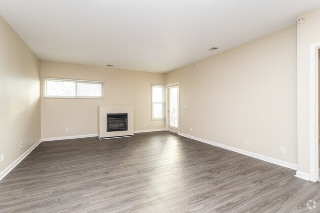 2BR, 2BA - 1,247SF - Living Room - Briar Hills