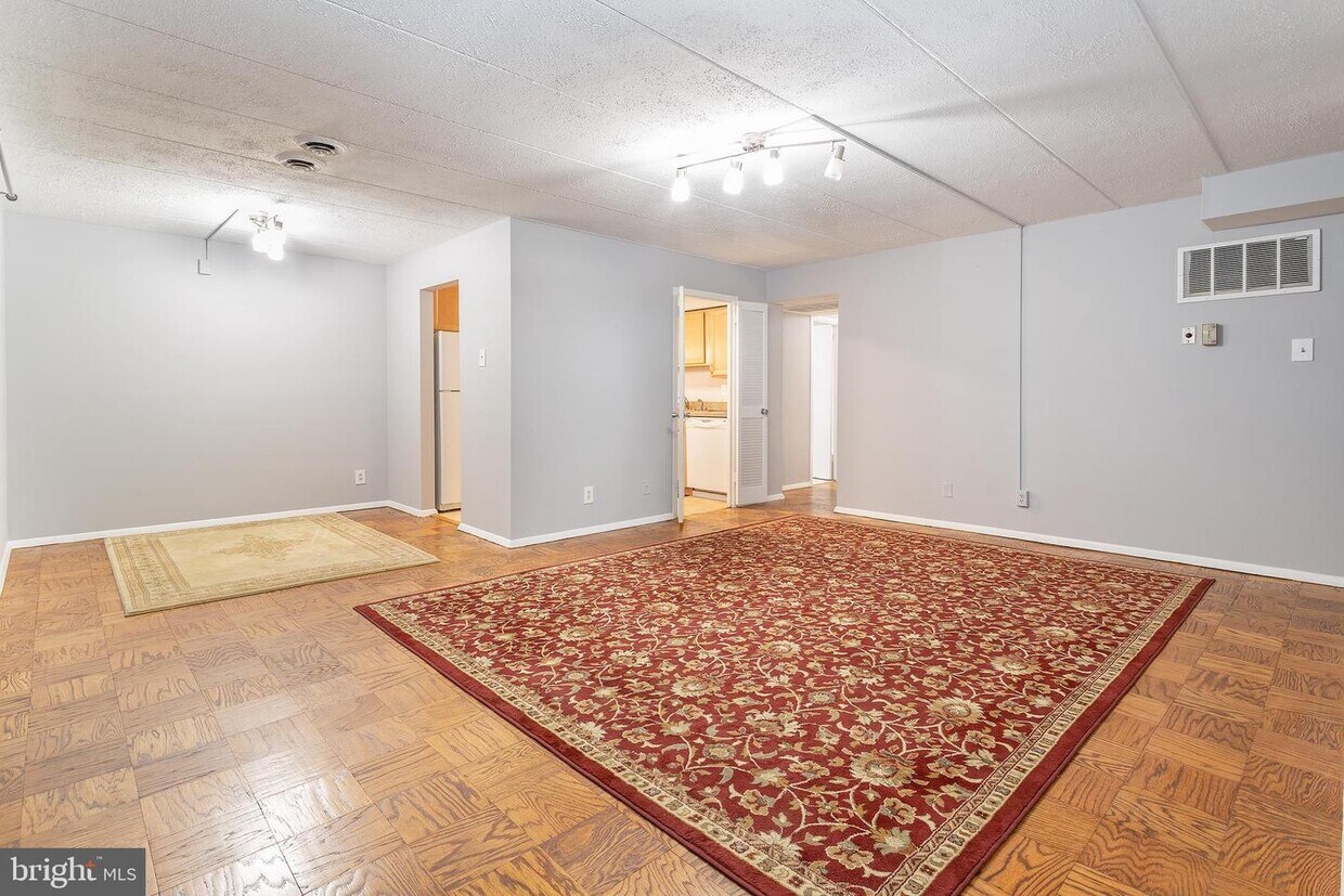 5703 Indian Ct Unit 14, Alexandria, VA 22303 Apartment for Rent in Alexandria, VA