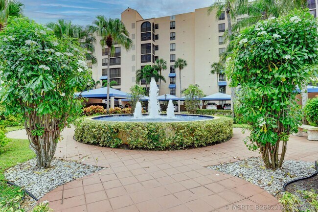 Building Photo - 7194 Promenade Dr